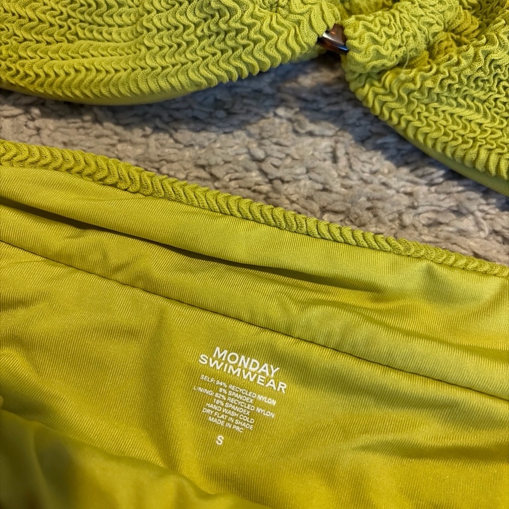 Monday Swim Chartreuse Crinkle Costa Rica Top Antigua Bottoms Size Small Bikini - Picture 2 of 4